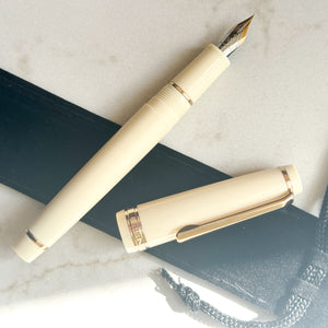Ivory Jinhao  82 Fountain Pen